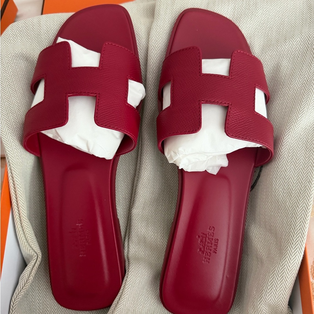 Hermes Rose Framboise Oran Leather Slide Sandals
